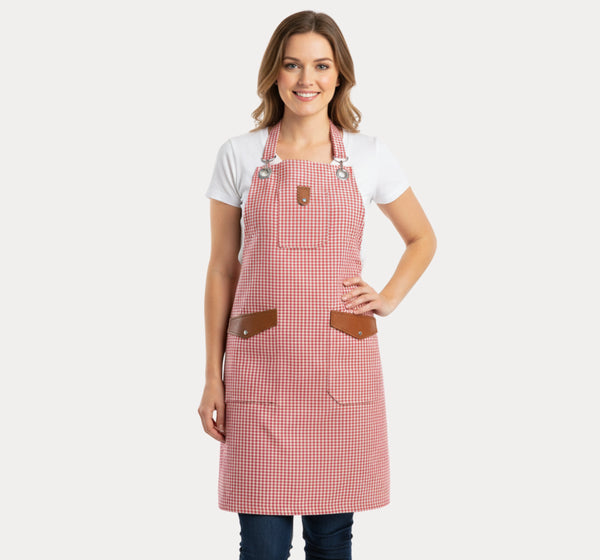 Checker Print Kitchen Apron UK – lifestyle kitchen photo