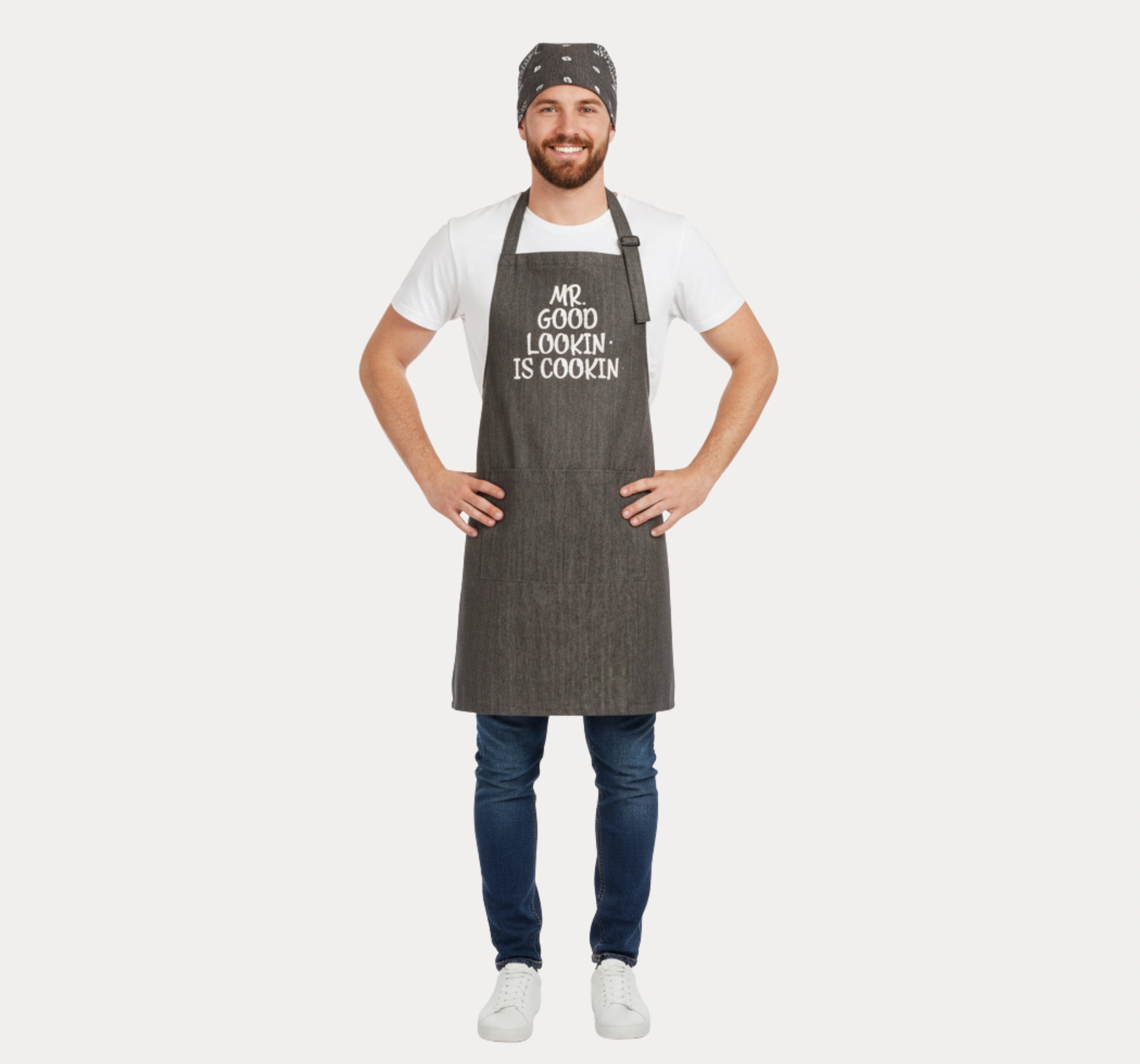 Black Kitchen Apron UK – lifestyle kitchen scene